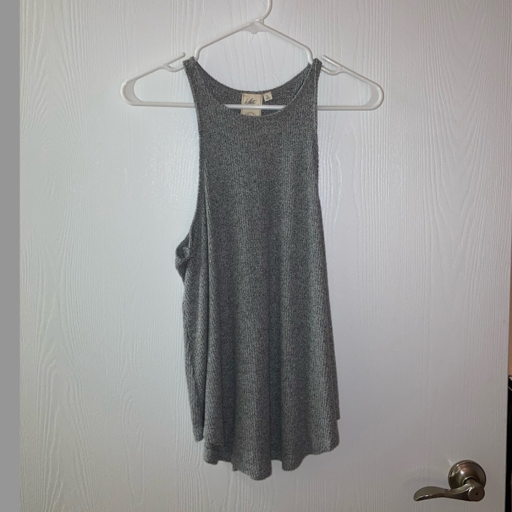 Grey Tank - Picture 2 of 3
